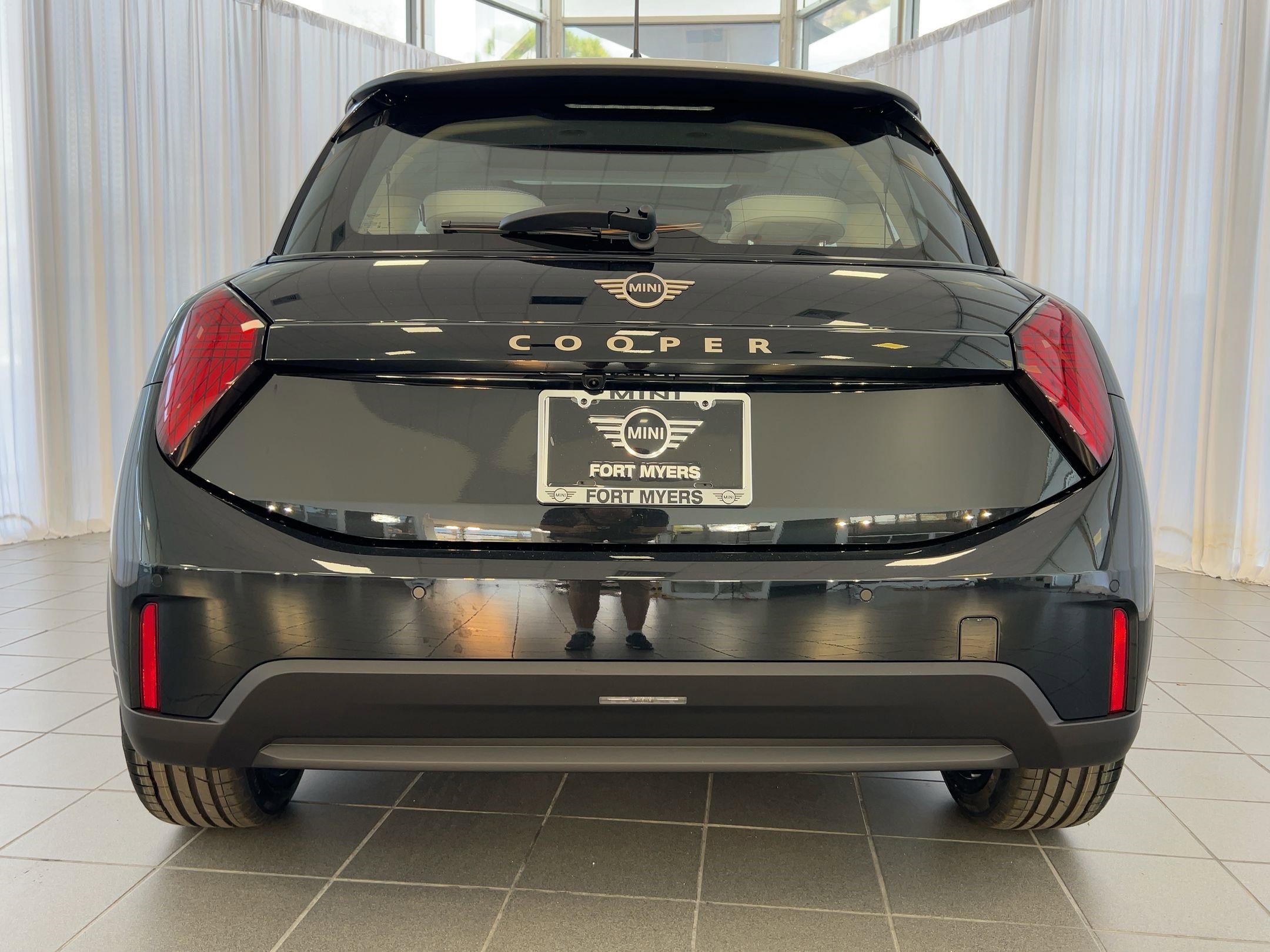 New 2026 MINI Cooper 2-Door Hardtop FWD image 10