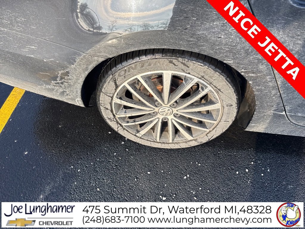 Used 2015 Volkswagen Jetta Sport image 7