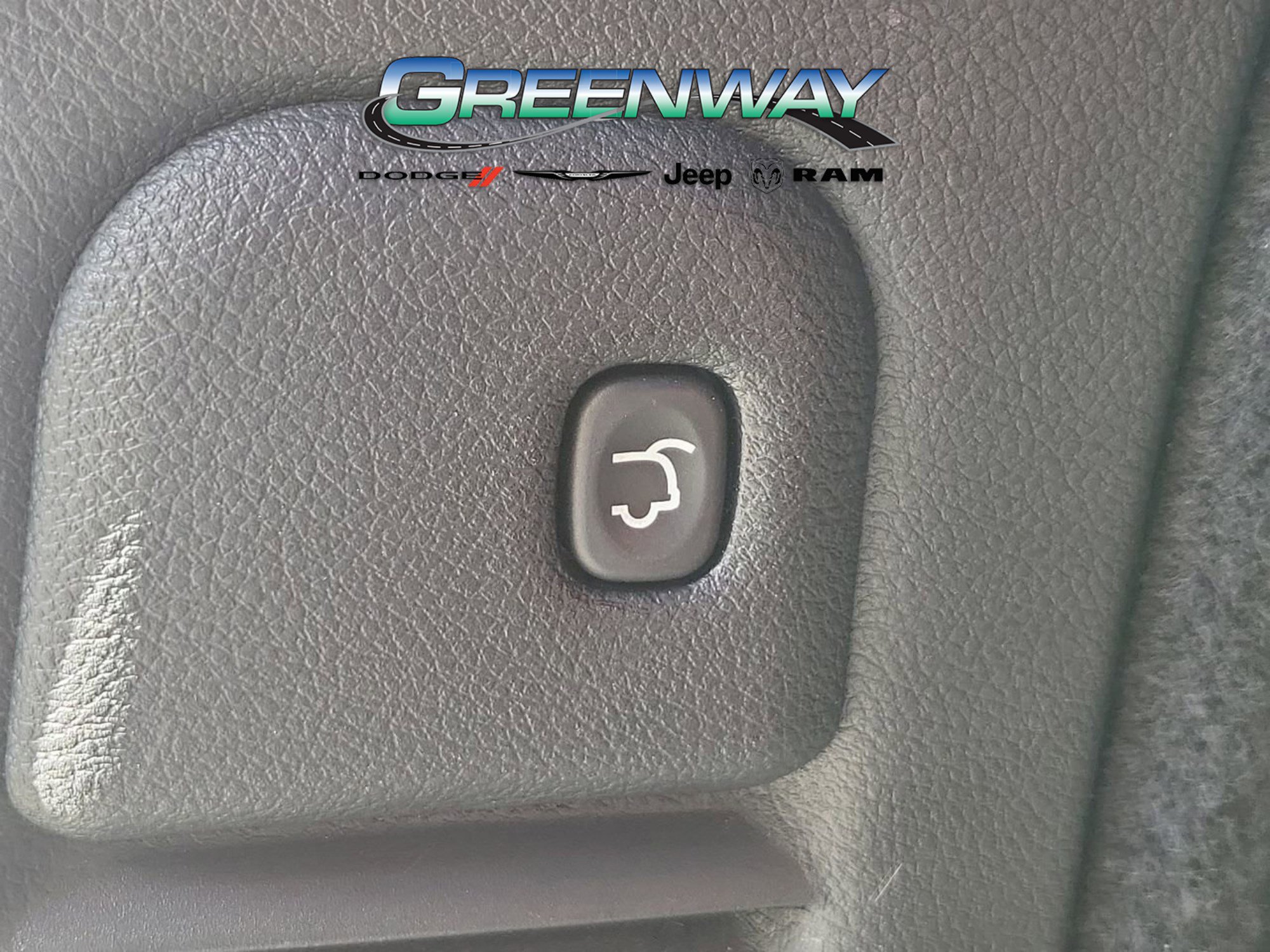 Used 2025 Dodge Durango GT image 5