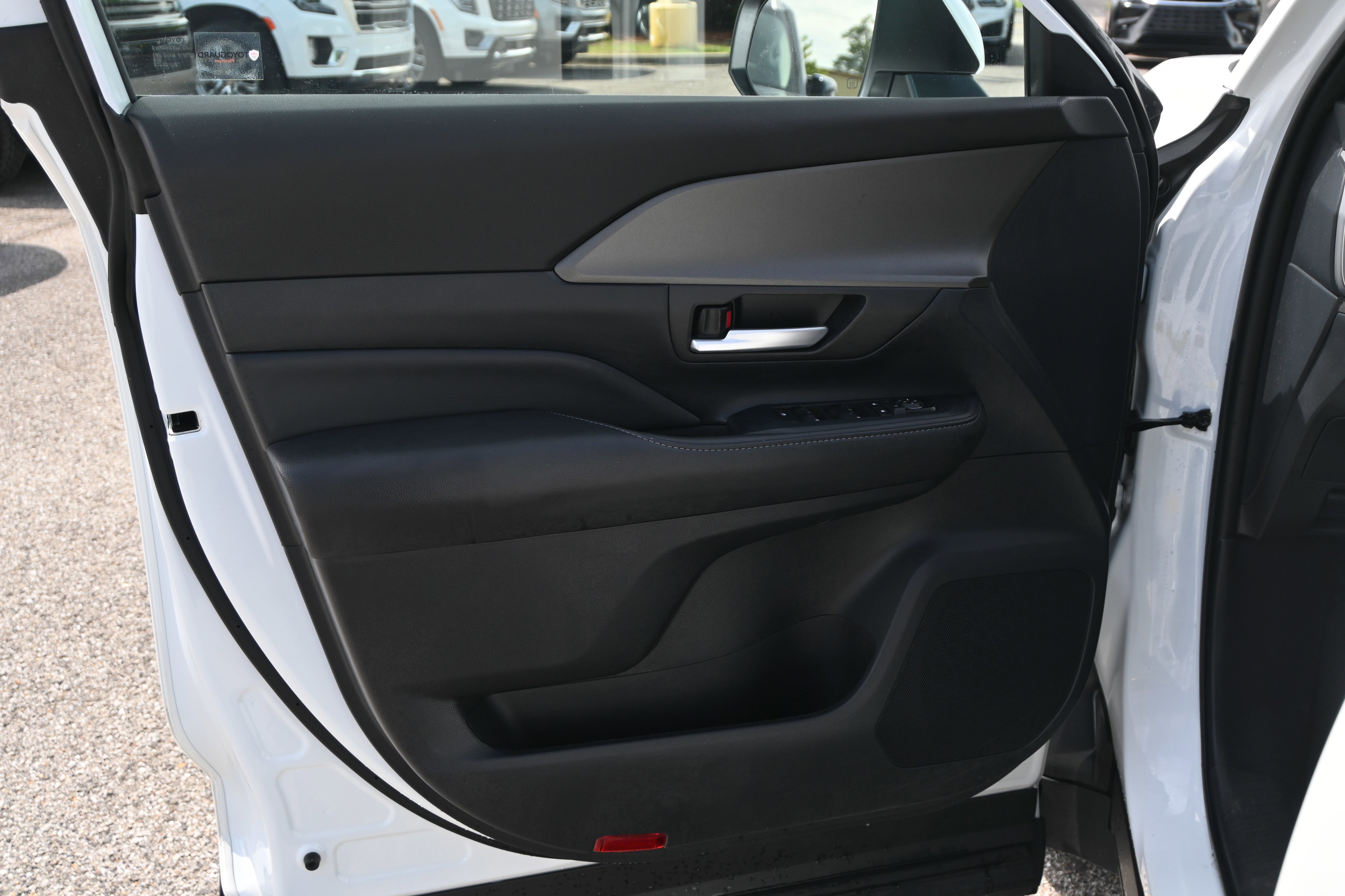 Used 2024 Toyota Grand Highlander FWD image 14