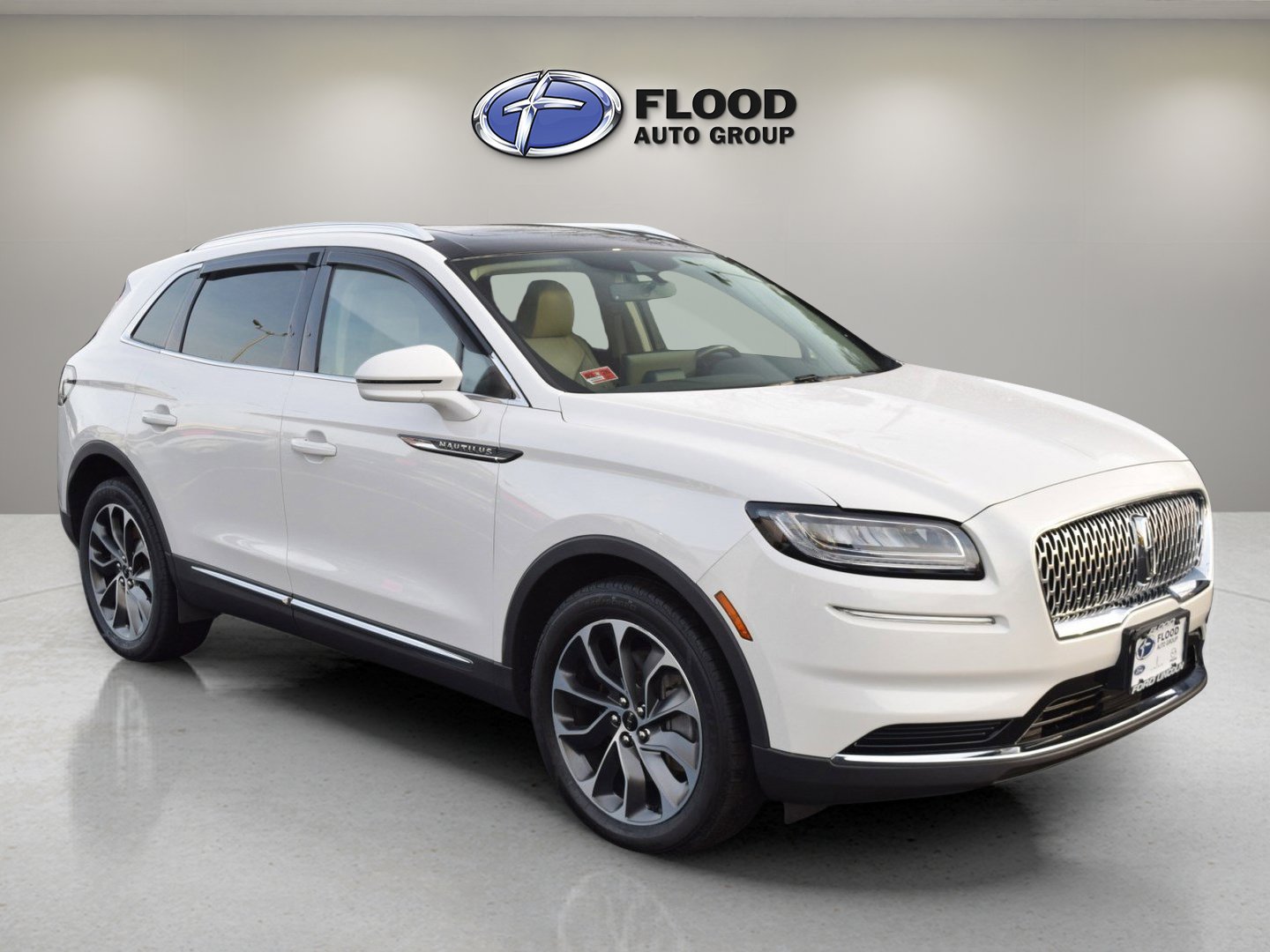 Used 2021 Lincoln Nautilus Reserve image 1