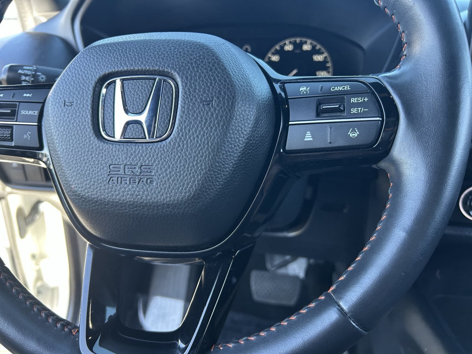 Certified 2025 Honda HR-V Sport image 28