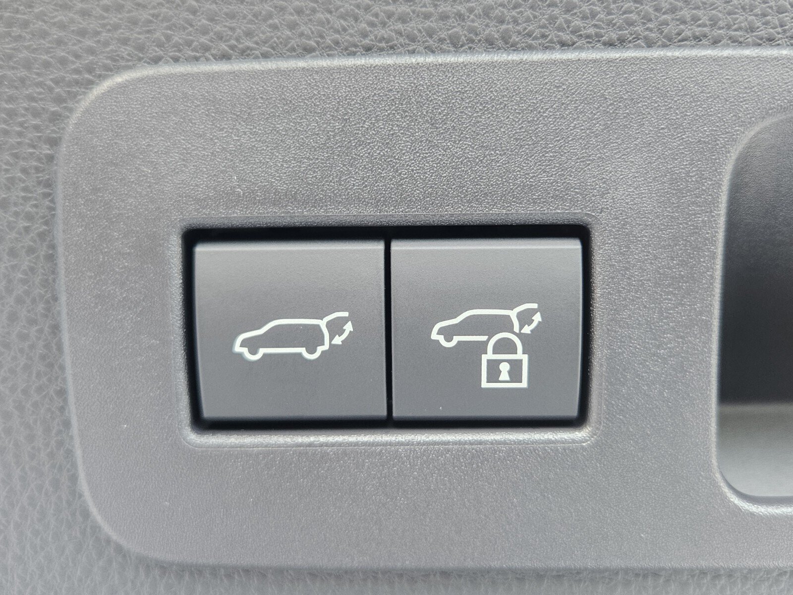 New 2026 Lexus LX 600 F Sport AWD/4WD image 17
