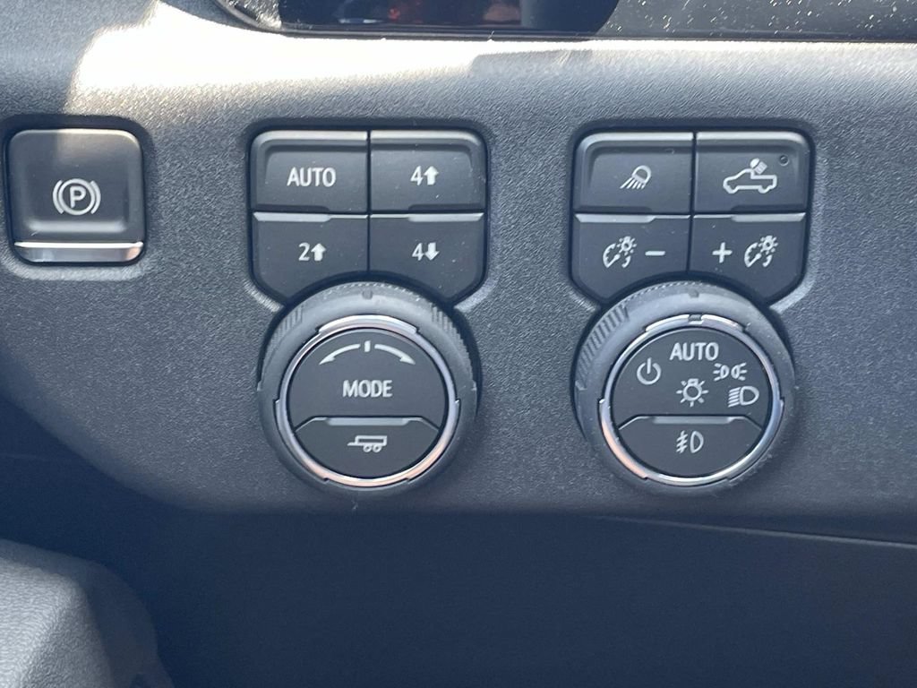 New 2026 Chevrolet Silverado 1500 High Country AWD/4WD image 34