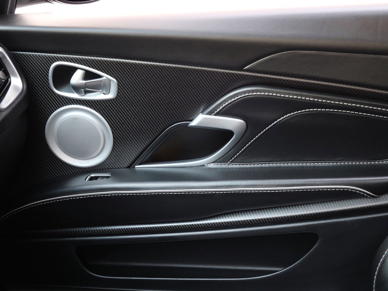 Used 2019 Aston Martin DBS Superleggera image 23