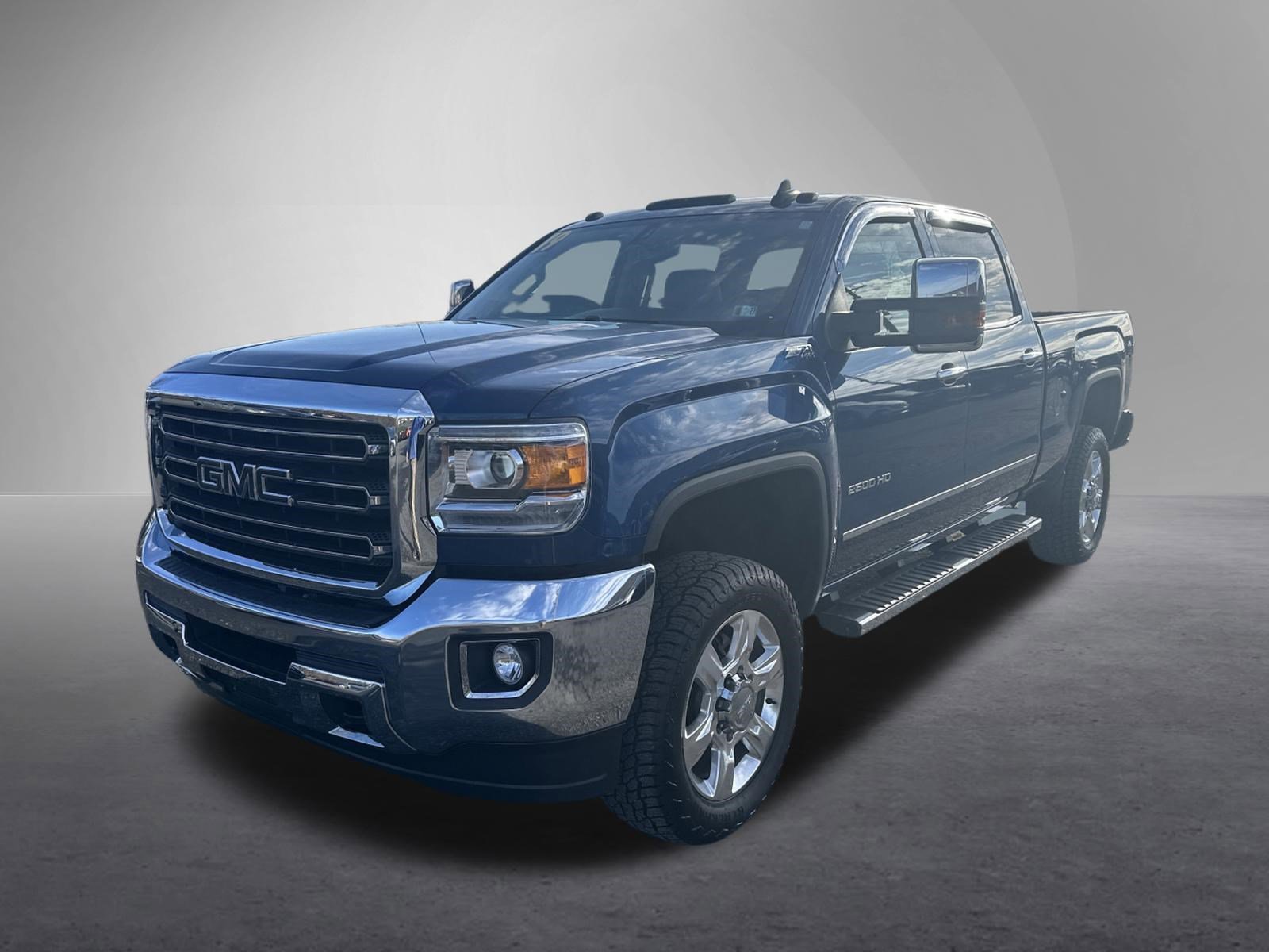 Used 2019 GMC Sierra 2500 SLT w/ Suspension Package, Off-Road image 8