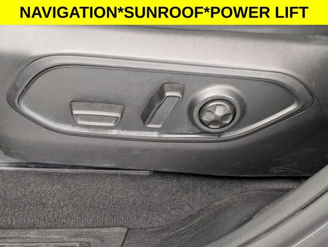 Used 2024 Jeep Grand Cherokee L Limited w/ Luxury Tech Group II image 14