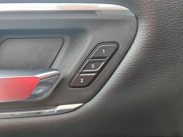 Used 2025 RAM 1500 Laramie image 15