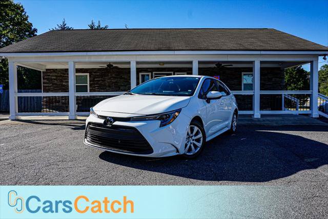 Used 2024 Toyota Corolla LE FWD image 1
