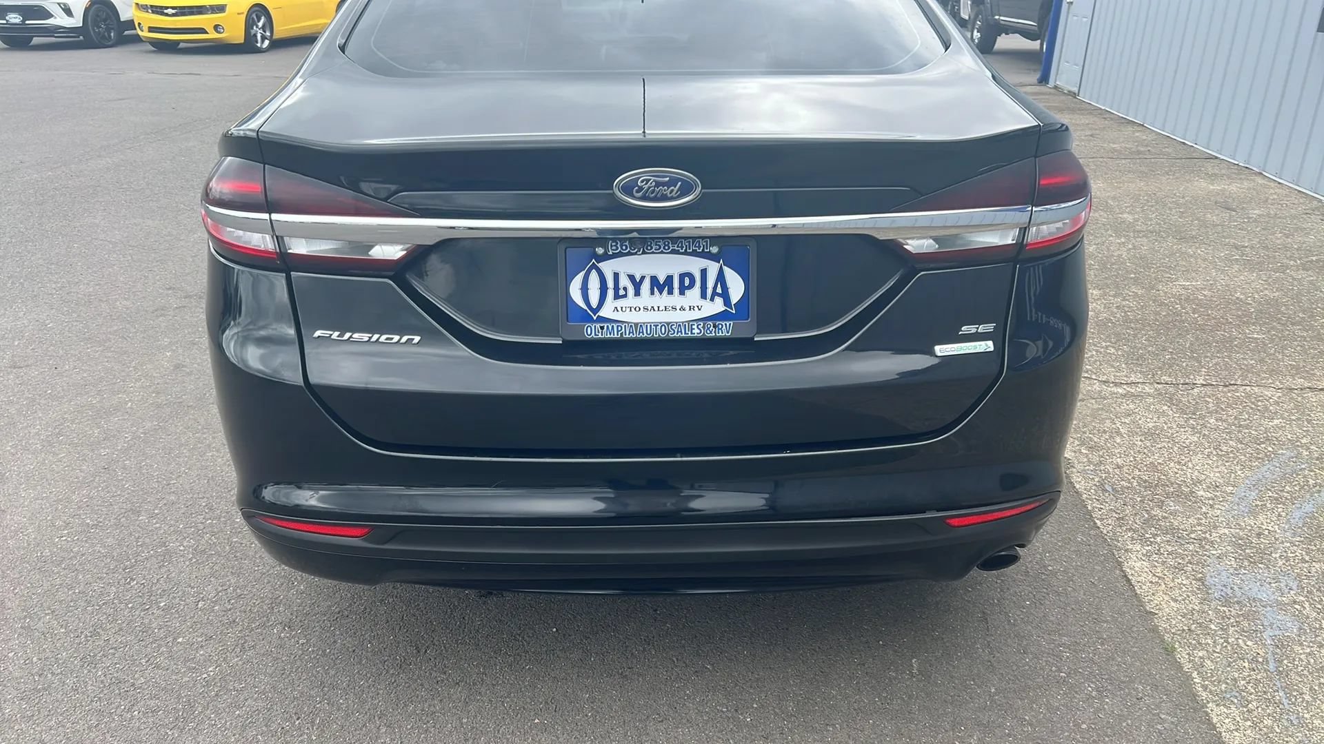 Used 2017 Ford Fusion SE FWD image 10