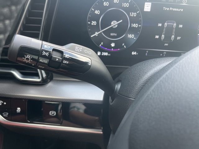 Used 2024 Kia Sportage SX image 18