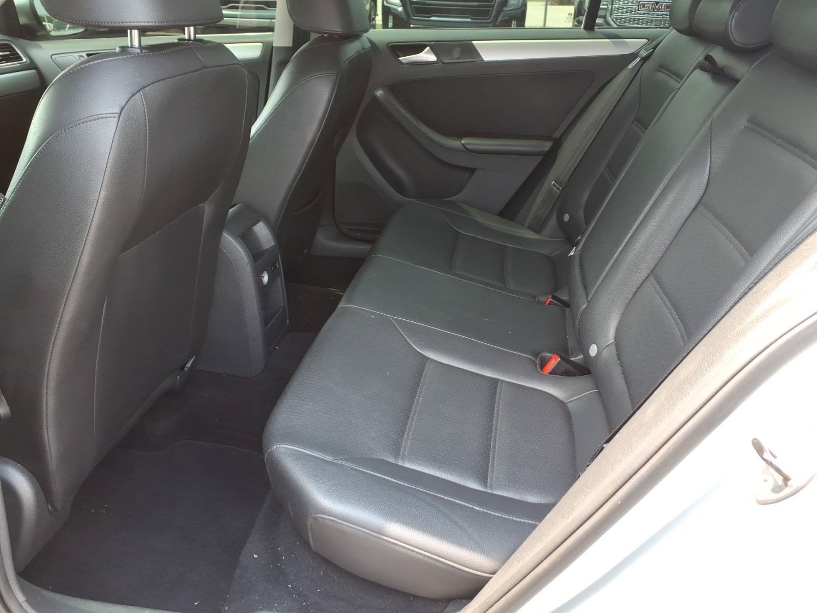 Used 2014 Volkswagen Jetta SE FWD image 20