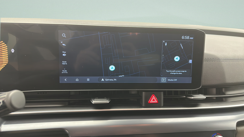 Used 2025 Kia Carnival FWD image 19