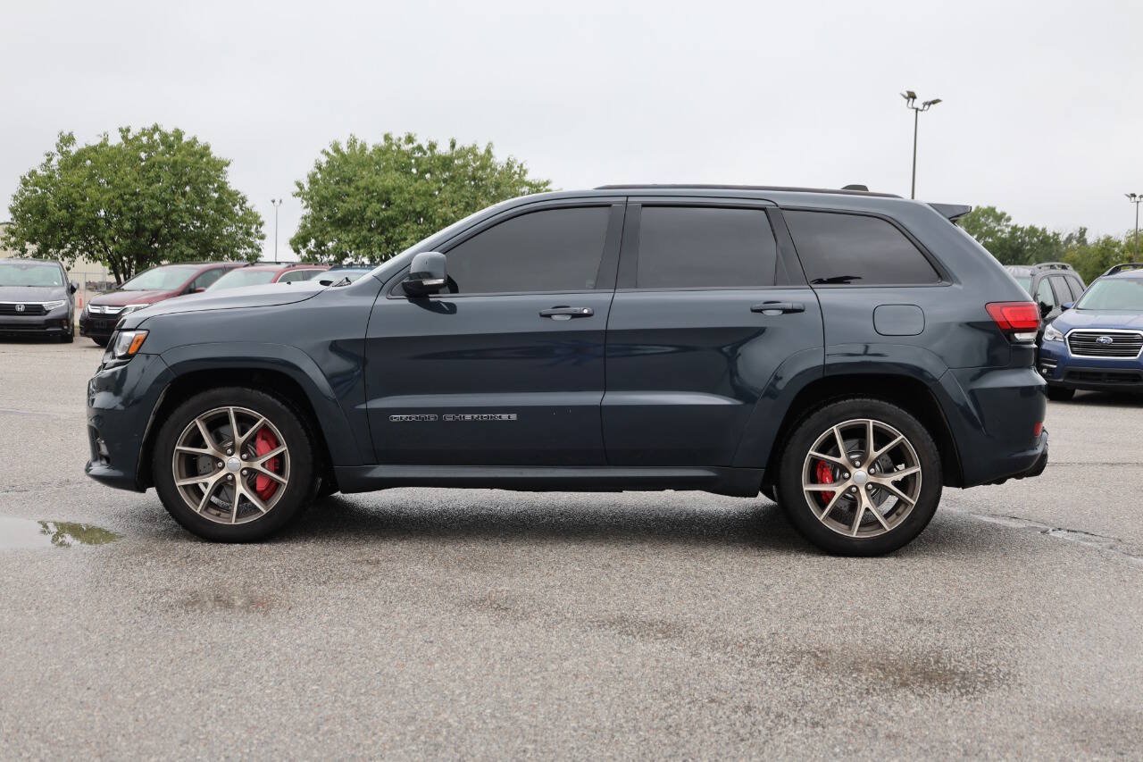 Used 2017 Jeep Grand Cherokee SRT AWD/4WD image 8