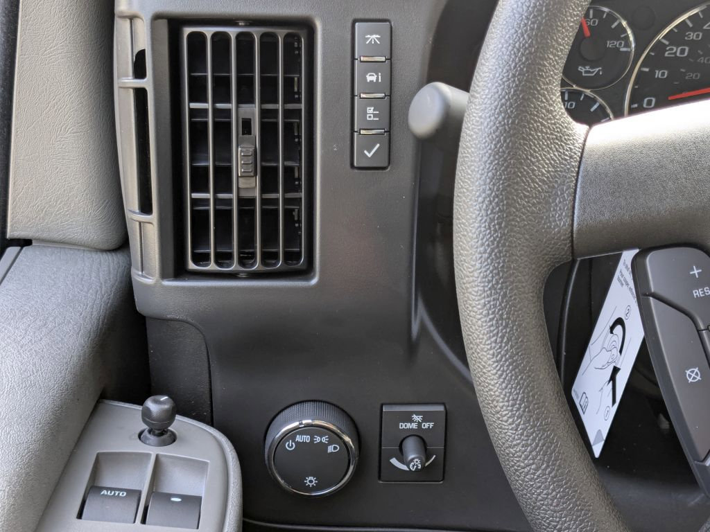 New 2025 GMC Savana 3500 LT w/ LT Preferred Equipment Group image 17