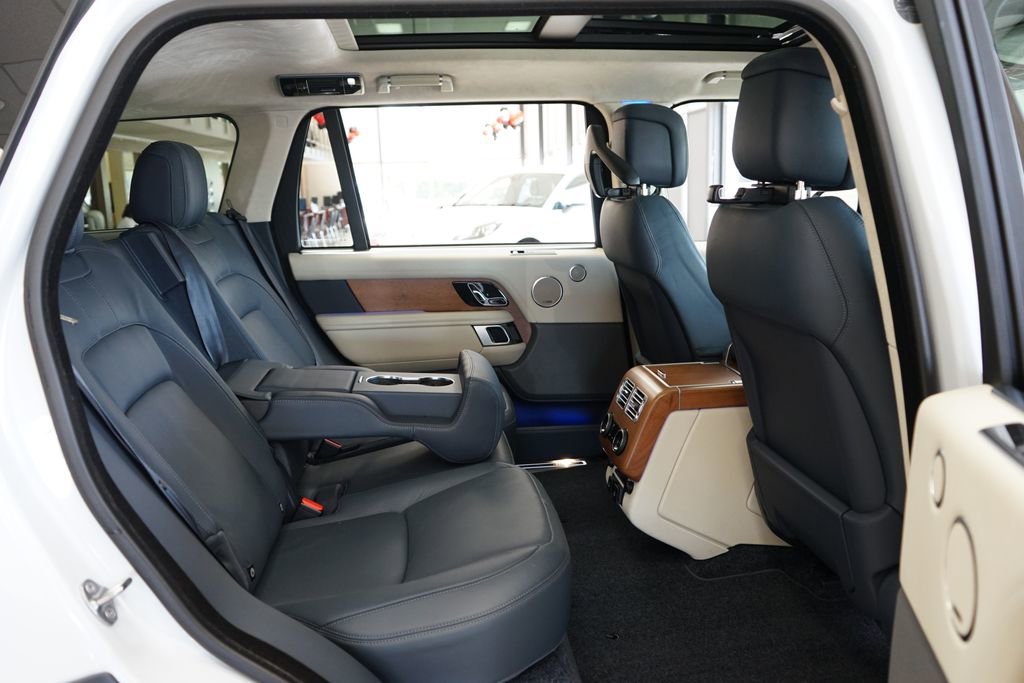 Used 2019 Land Rover Range Rover Long Wheelbase Supercharged image 17