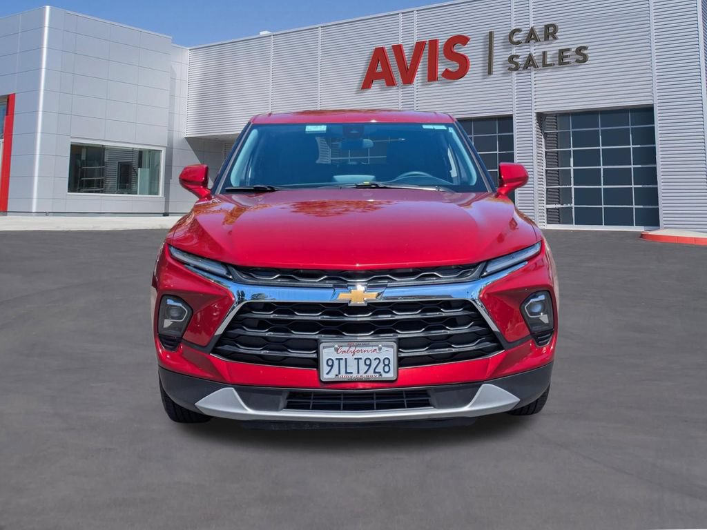 Used 2025 Chevrolet Blazer LT AWD/4WD image 2