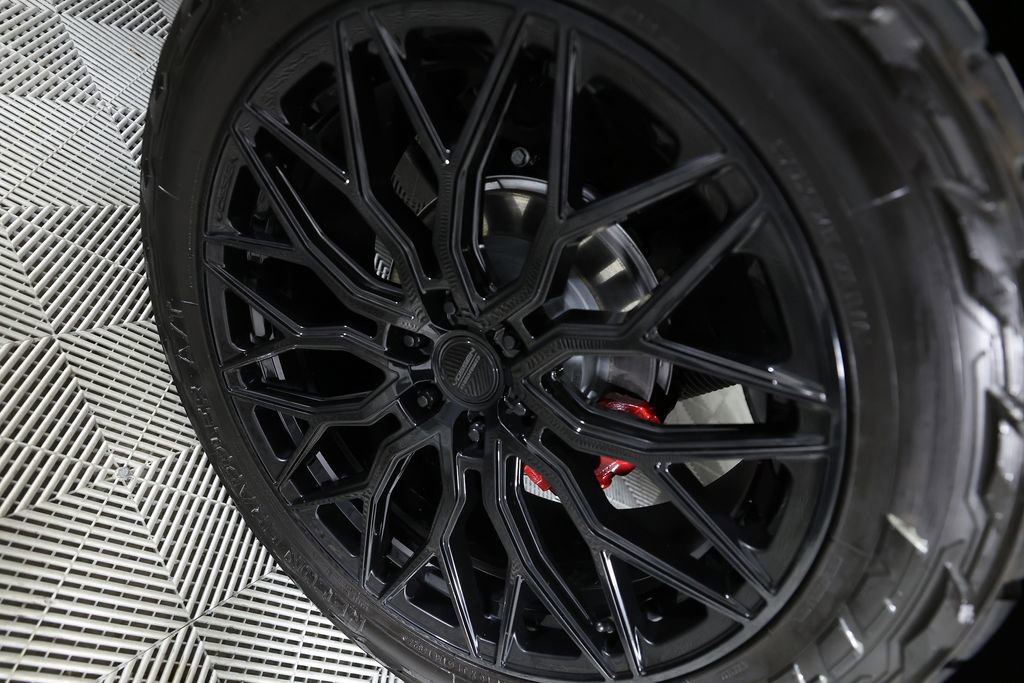 Used 2025 Cadillac Escalade V image 51