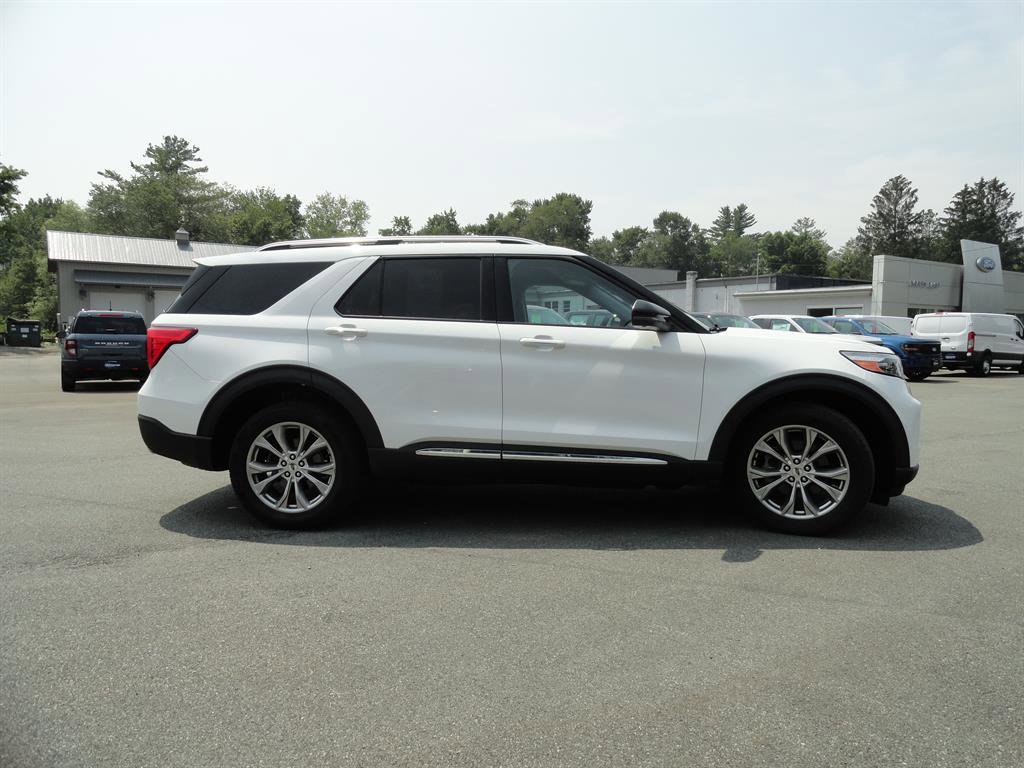 Used 2022 Ford Explorer Limited w/ Equipment Group 301A image 4