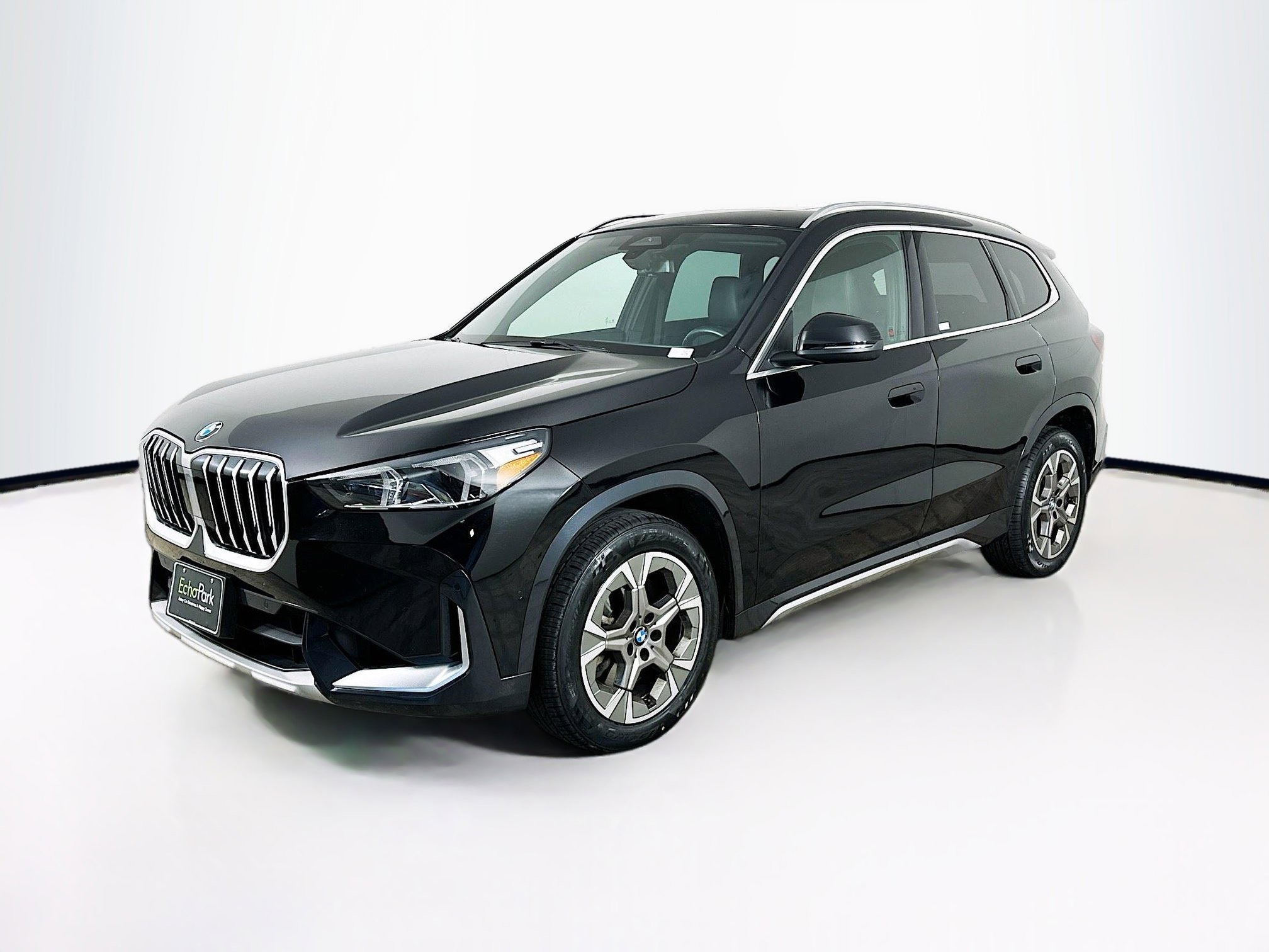 Used 2025 BMW X1 xDrive28i image 3