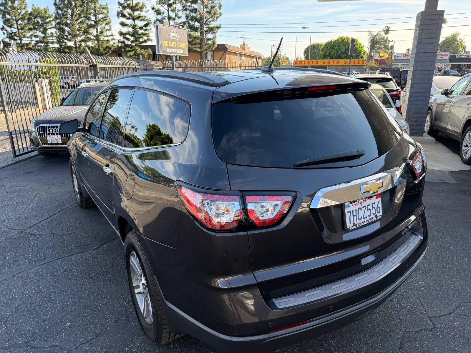 Used 2015 Chevrolet Traverse LT FWD image 24