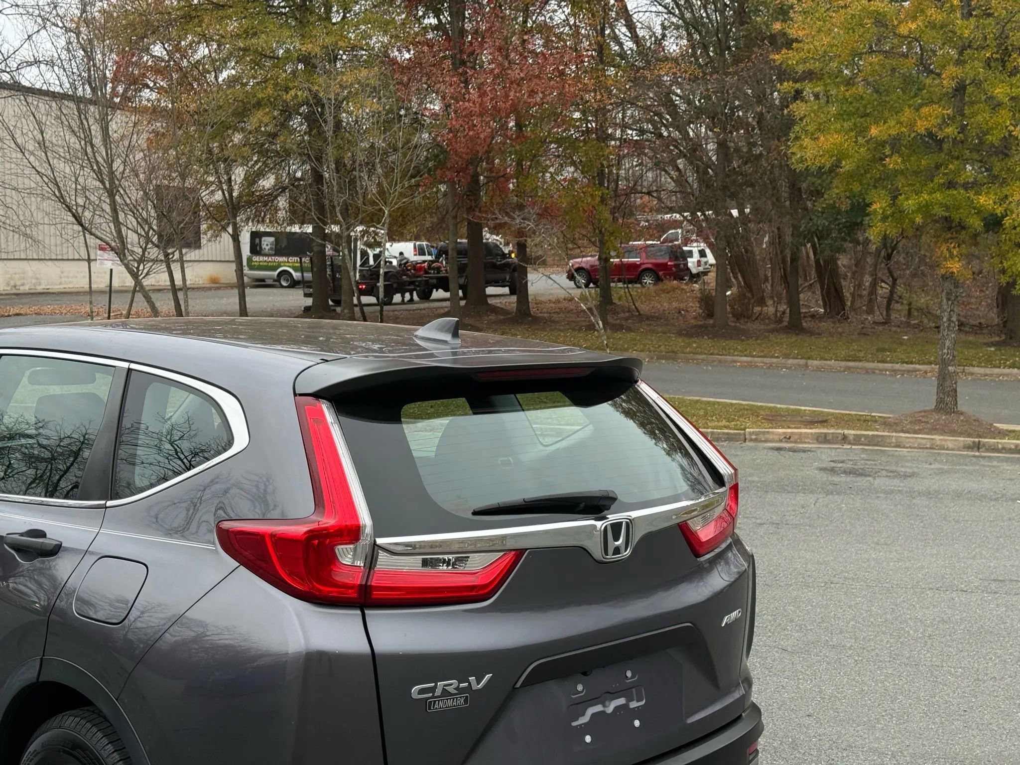 Used 2019 Honda CR-V LX image 5