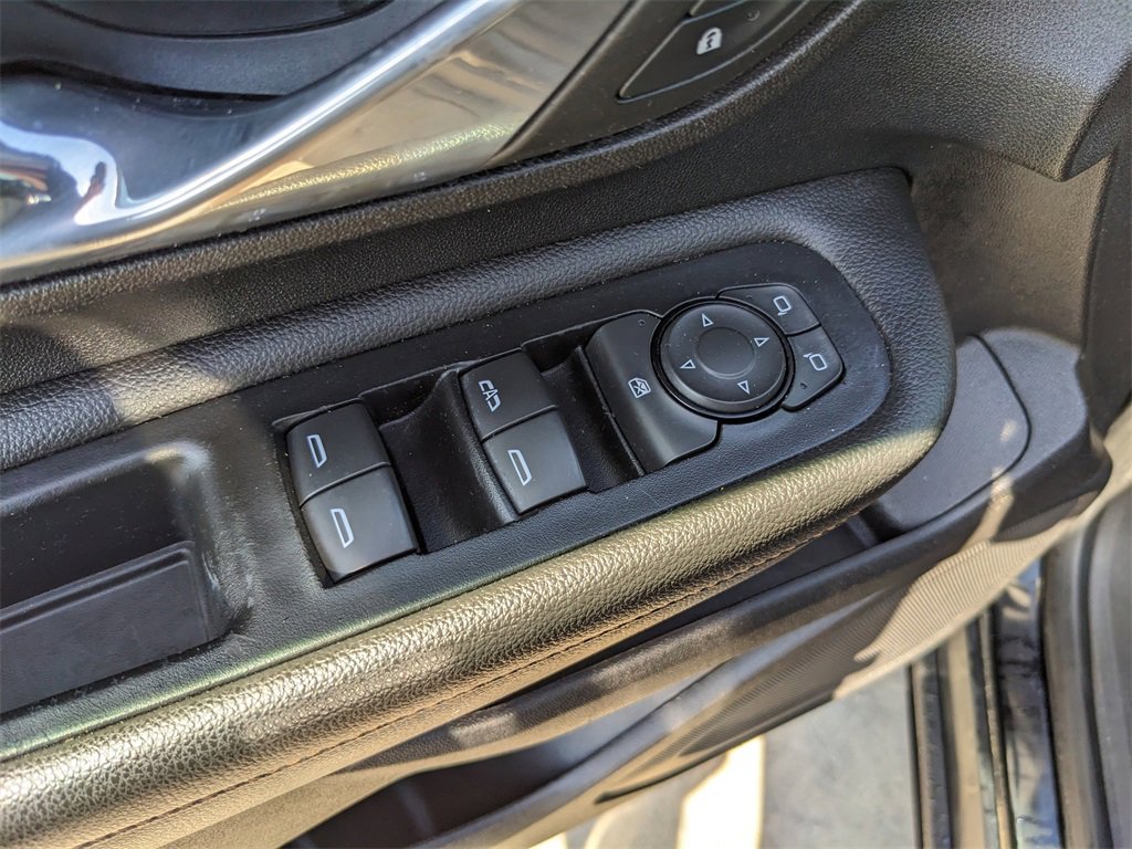 Used 2018 GMC Terrain SLE image 21