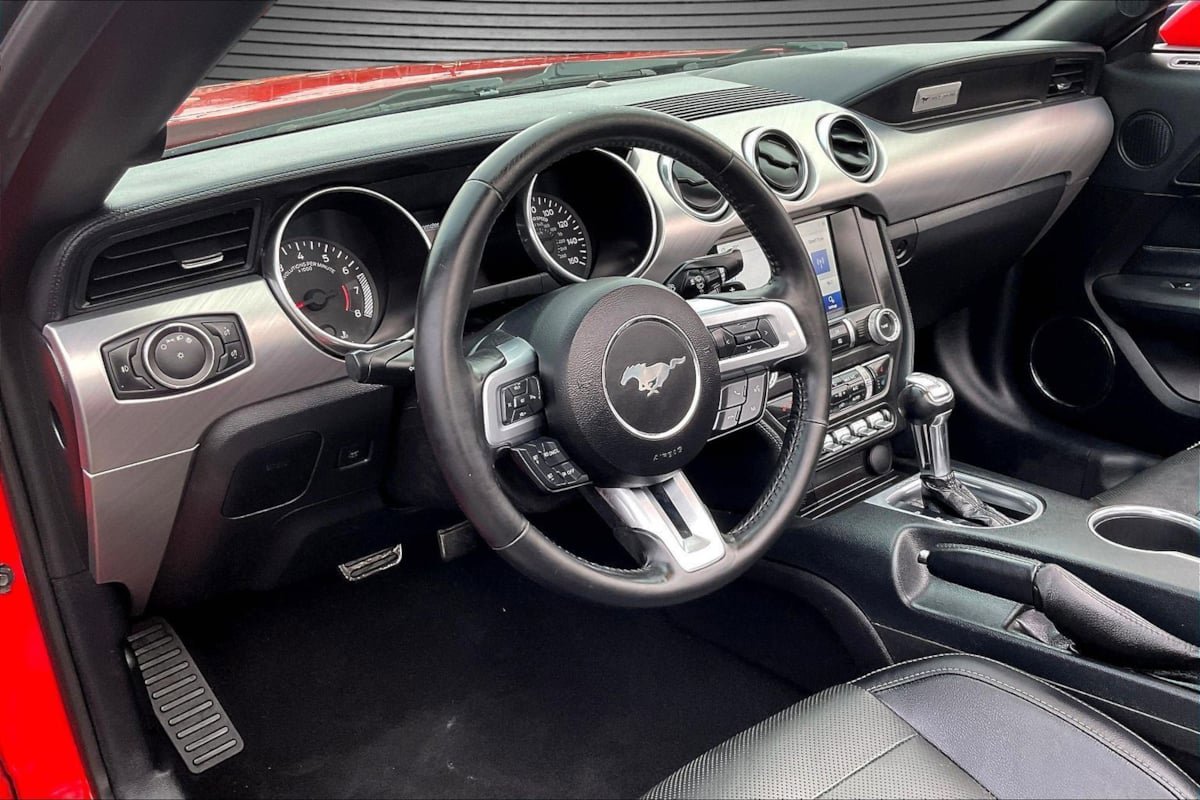 Used 2019 Ford Mustang Premium RWD image 16