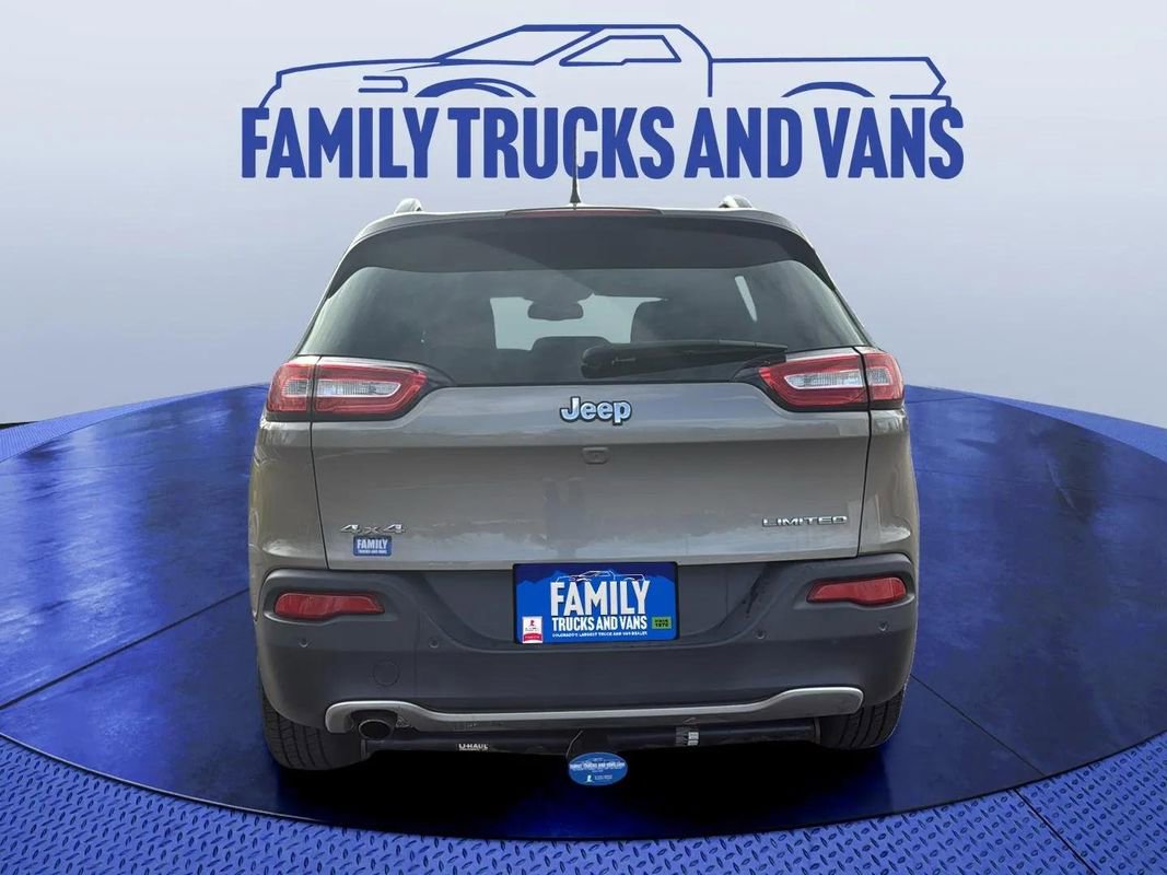 Used 2018 Jeep Cherokee Limited image 4