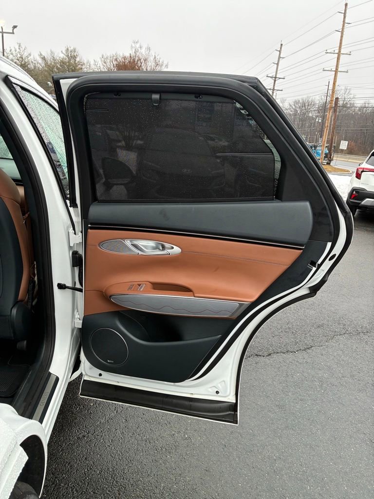 Used 2023 Genesis GV70 2.5T w/ Advanced Package image 51