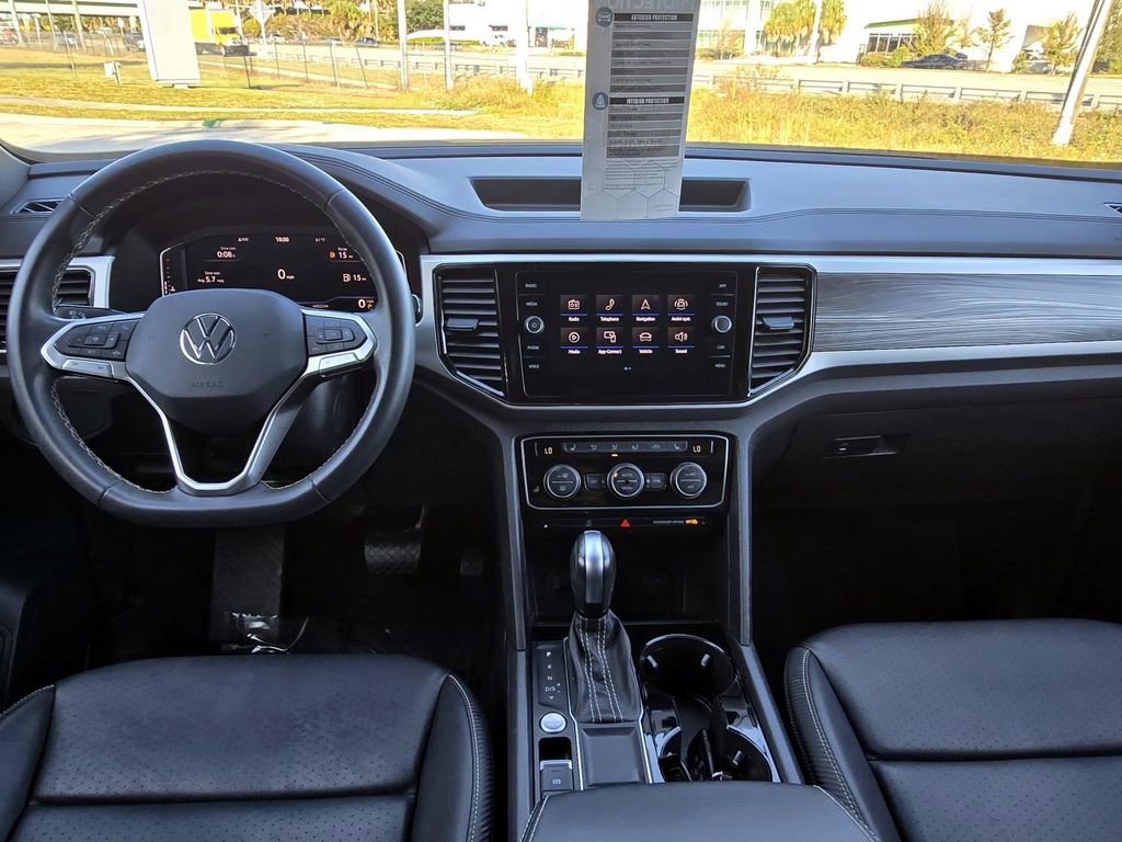 Used 2023 Volkswagen Atlas Cross Sport SE w/ Panoramic Sunroof Package image 11