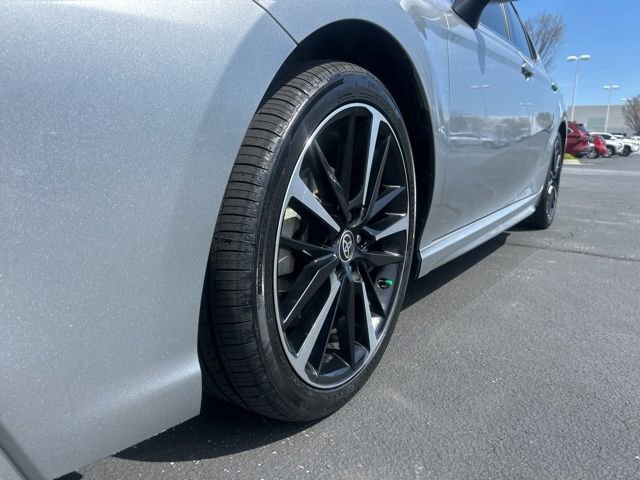 Used 2020 Toyota Camry XSE image 10