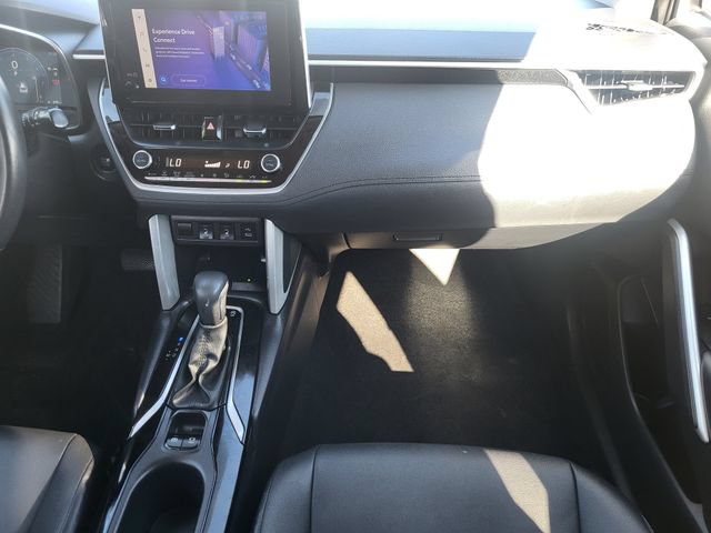 Used 2025 Toyota Corolla Cross XLE FWD image 26