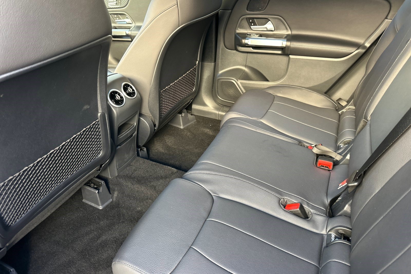 New 2026 Mercedes-Benz GLB 250 image 22