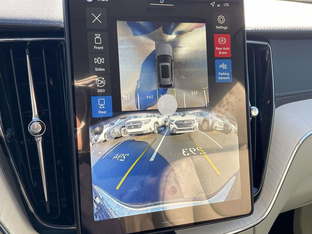 New 2026 Volvo XC60 B5 Ultra w/ Protection Package Premier image 18
