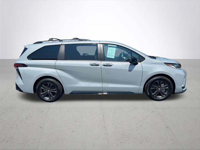 Certified 2026 Toyota Sienna XSE AWD/4WD image 7