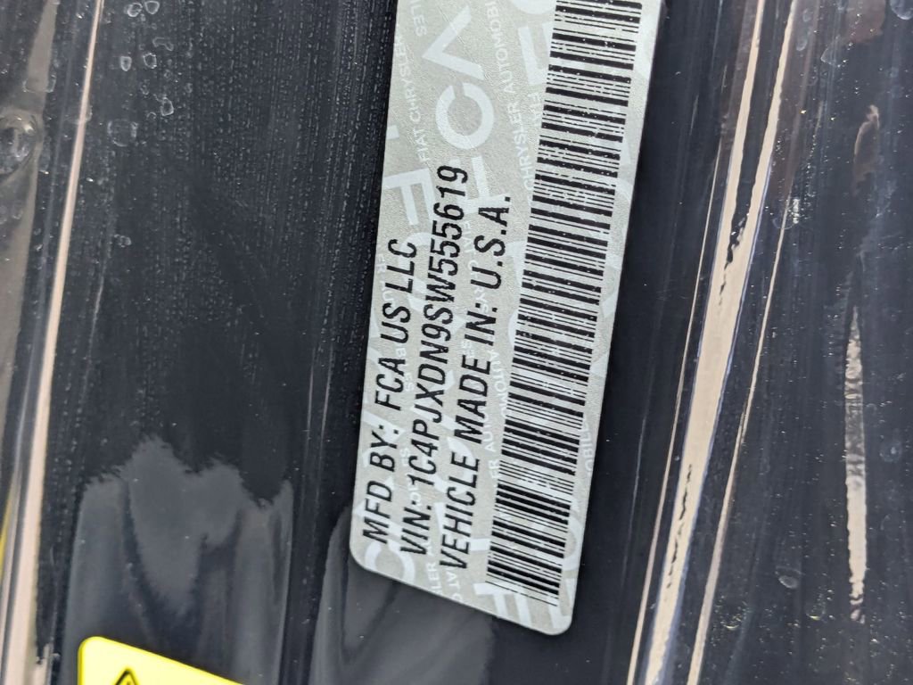 Used 2025 Jeep Wrangler Willys image 30