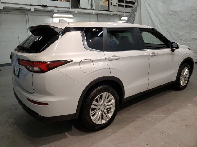 Used 2024 Mitsubishi Outlander ES AWD/4WD image 5