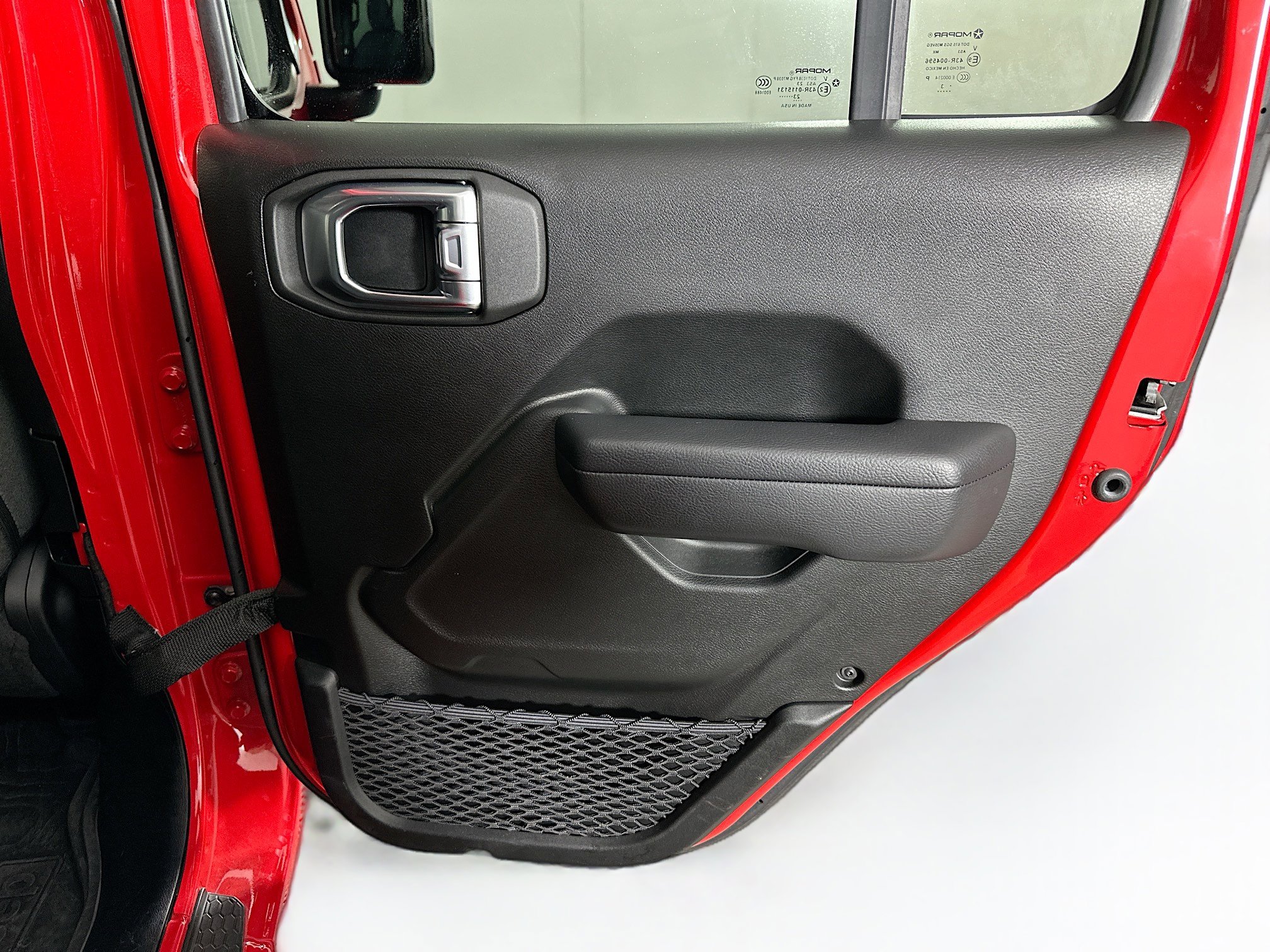 Used 2024 Jeep Wrangler Sport S w/ Technology Group image 27