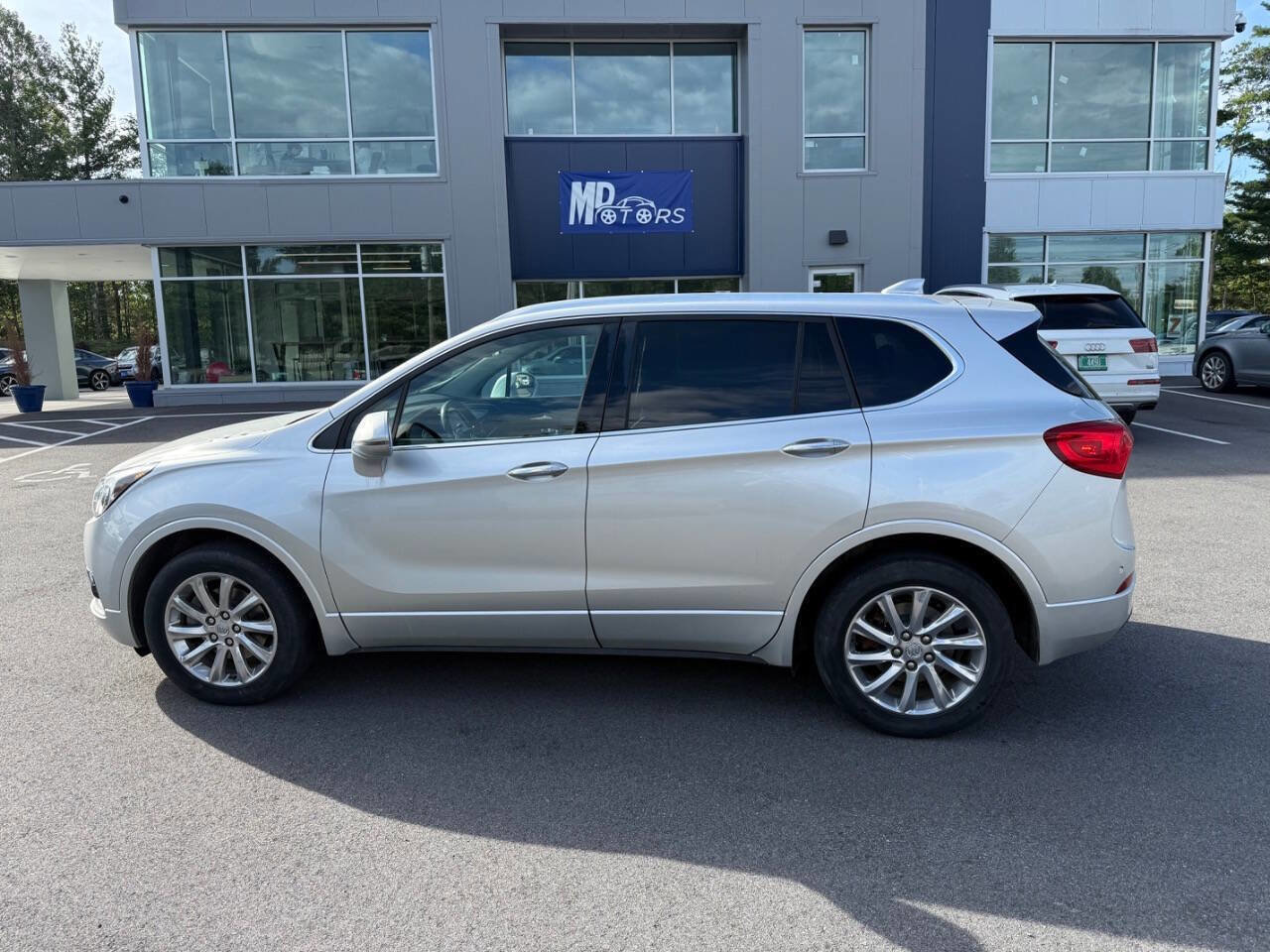 Used 2019 Buick Envision Essence image 9