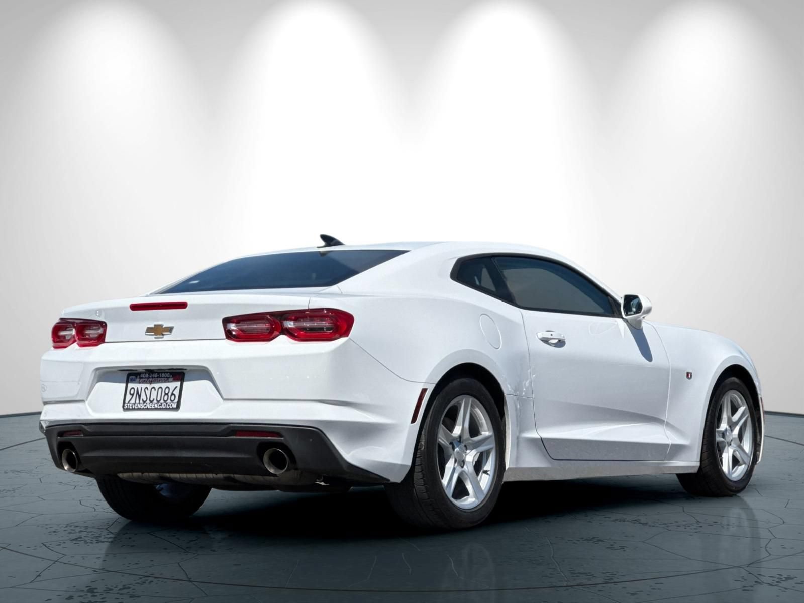 Used 2023 Chevrolet Camaro LT RWD image 4