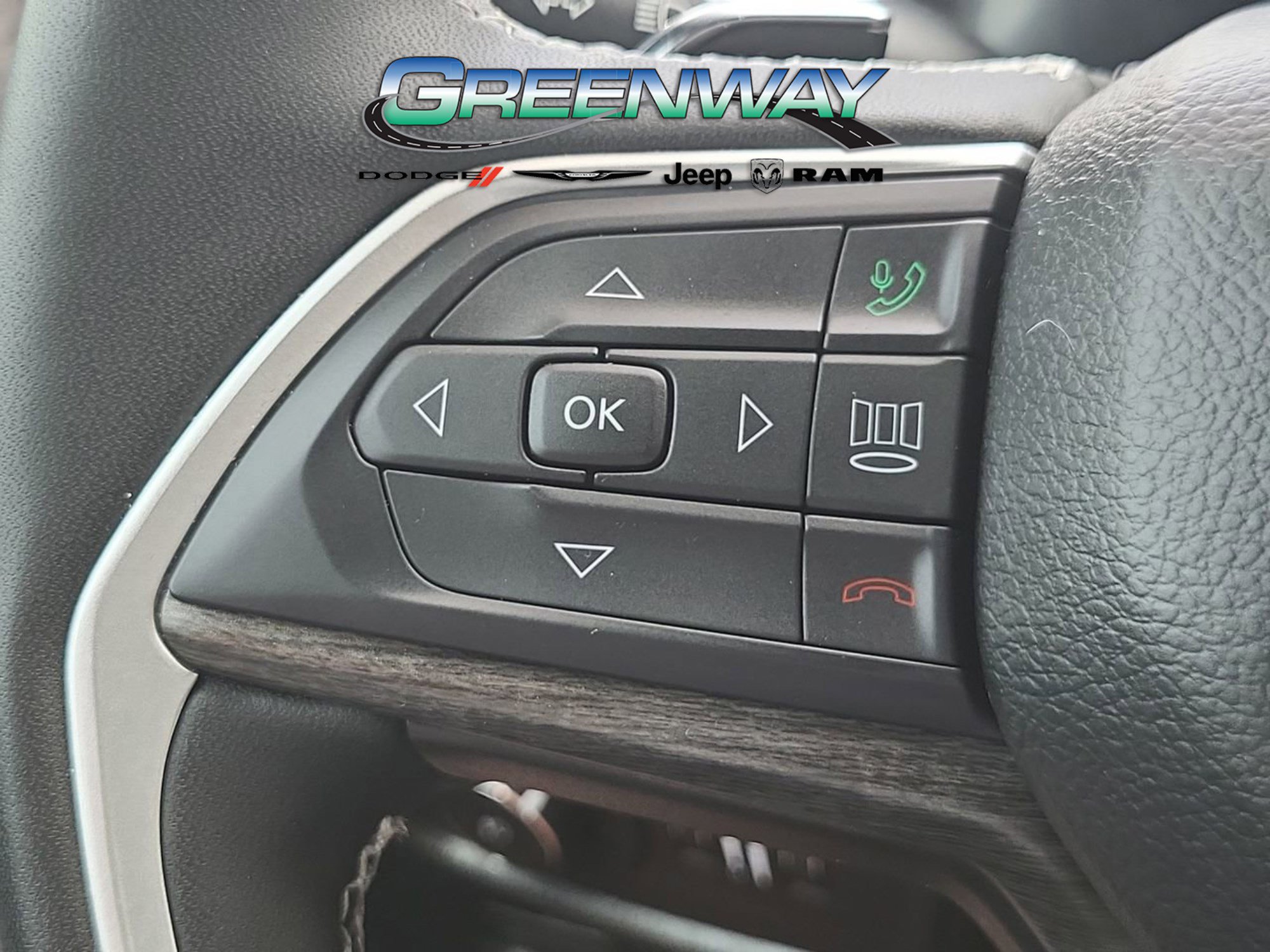 Used 2025 Jeep Grand Cherokee Limited w/ Black Appearance Package RWD image 22