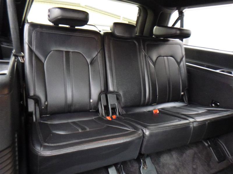Used 2018 Ford Expedition Max Limited w/ Equipment Group 302A AWD/4WD image 8