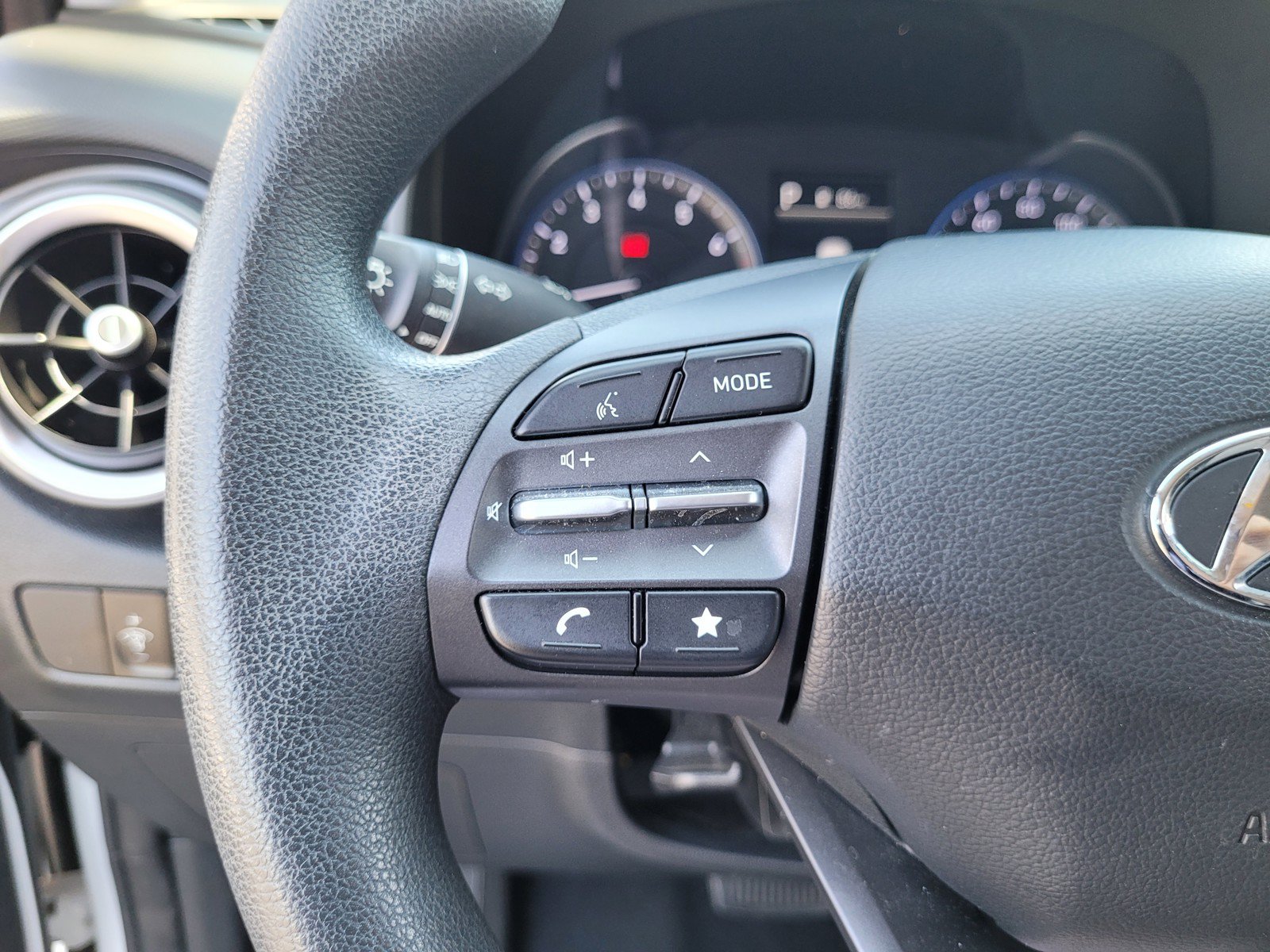 Used 2023 Hyundai Kona SEL w/ Cargo Package AWD/4WD image 21