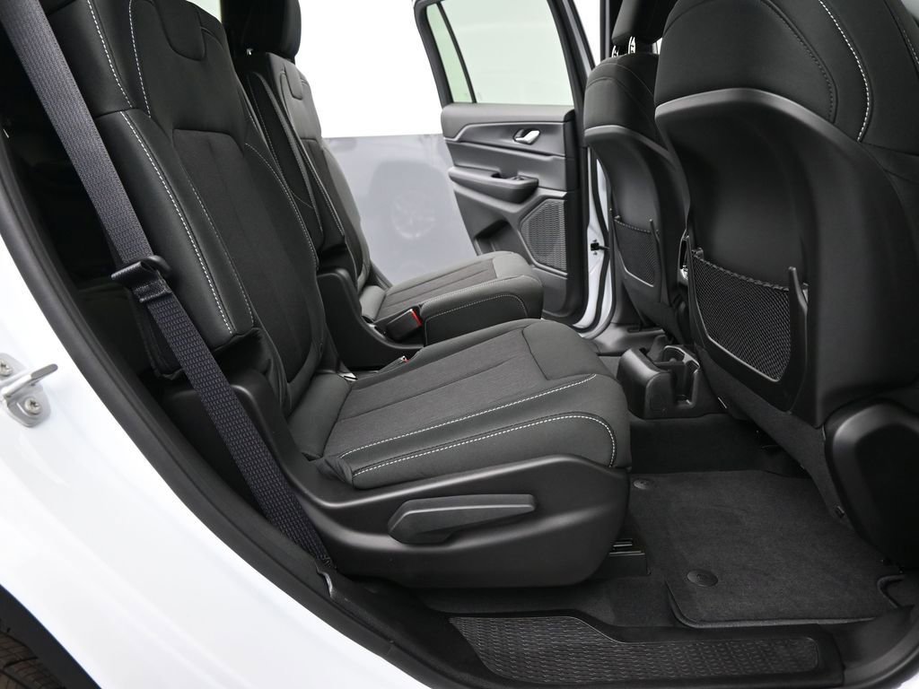 New 2025 Jeep Grand Cherokee L Laredo w/ Luxury Tech Group I image 16