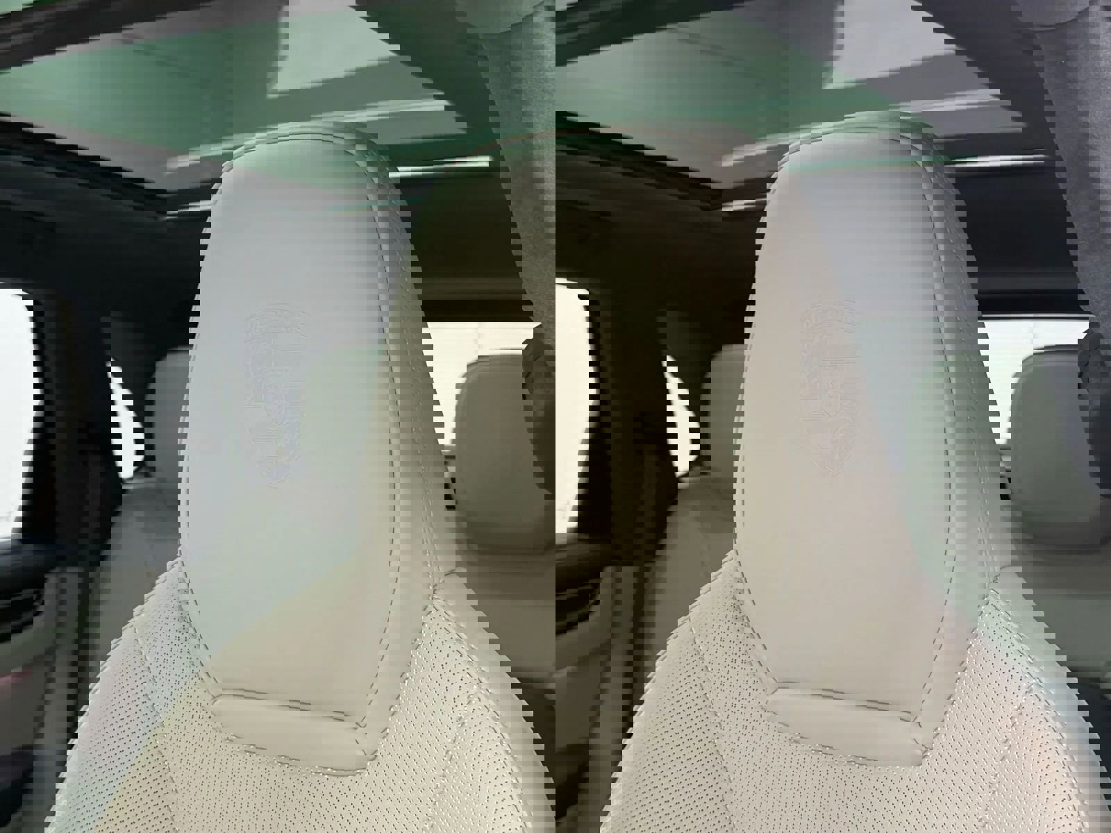 Used 2021 Porsche Cayenne GTS w/ Premium Package Plus image 23