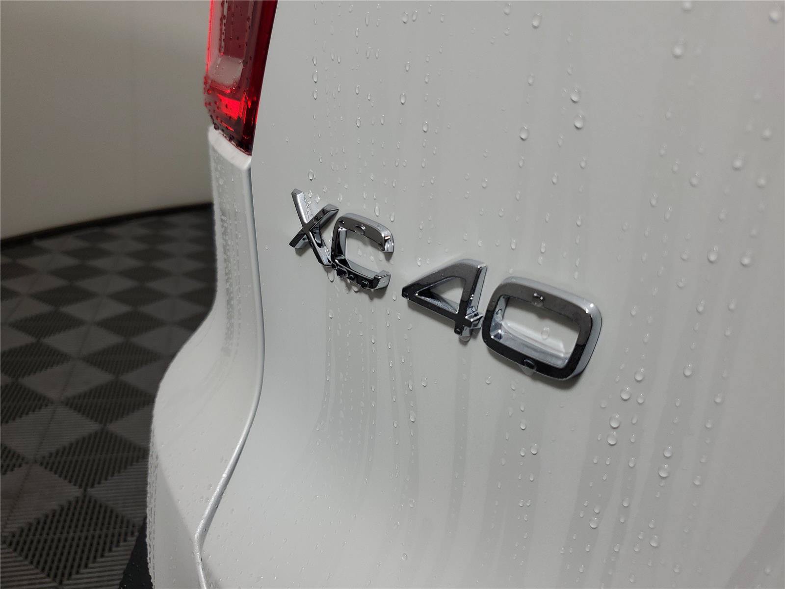 New 2026 Volvo XC40 B5 Plus w/ Protection Package Premier AWD/4WD image 8