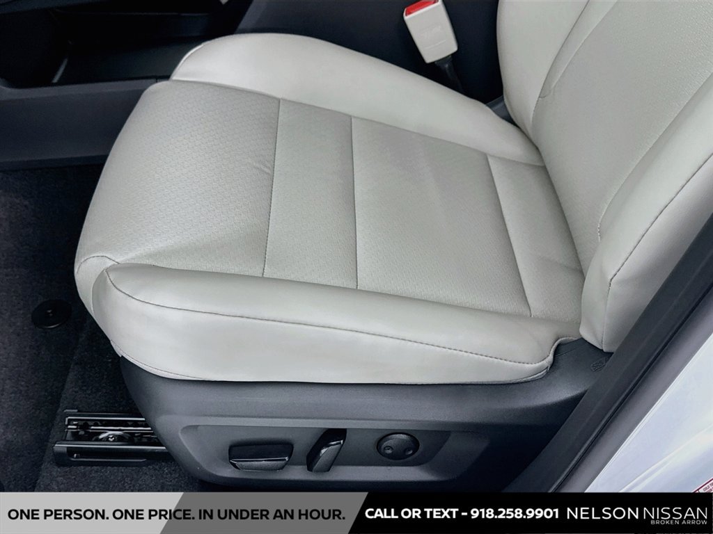 New 2026 Nissan Rogue Dark Armor FWD image 18