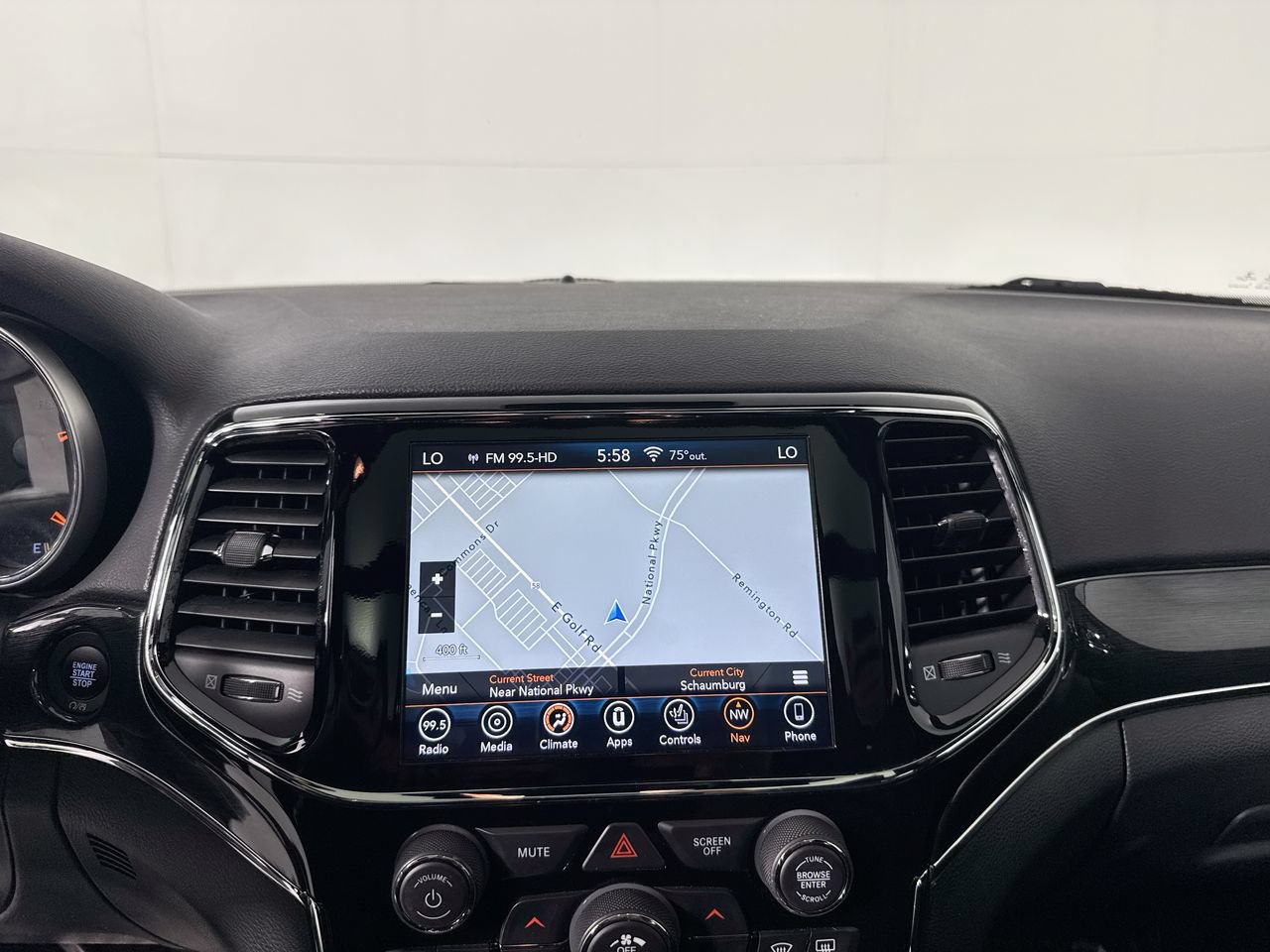 Used 2019 Jeep Grand Cherokee Trailhawk w/ Trailhawk Luxury Group AWD/4WD image 11