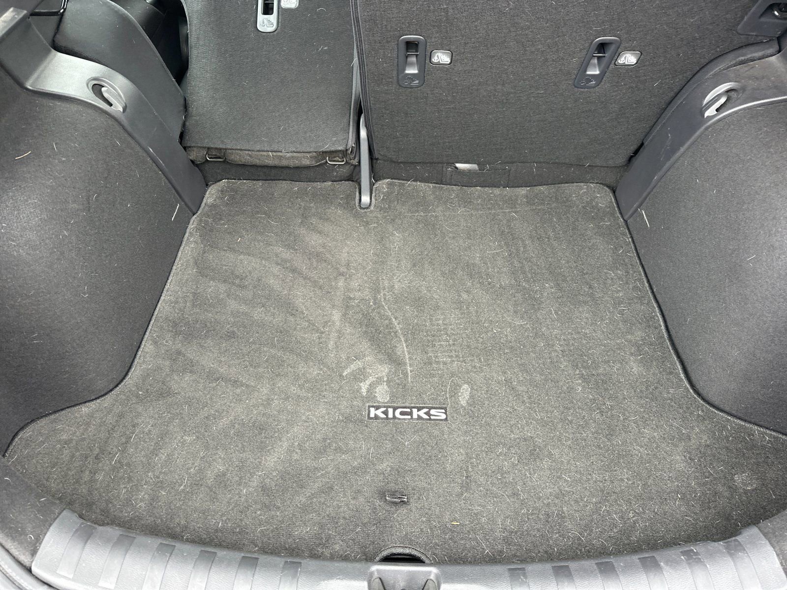 Used 2023 Nissan Kicks SV FWD image 15